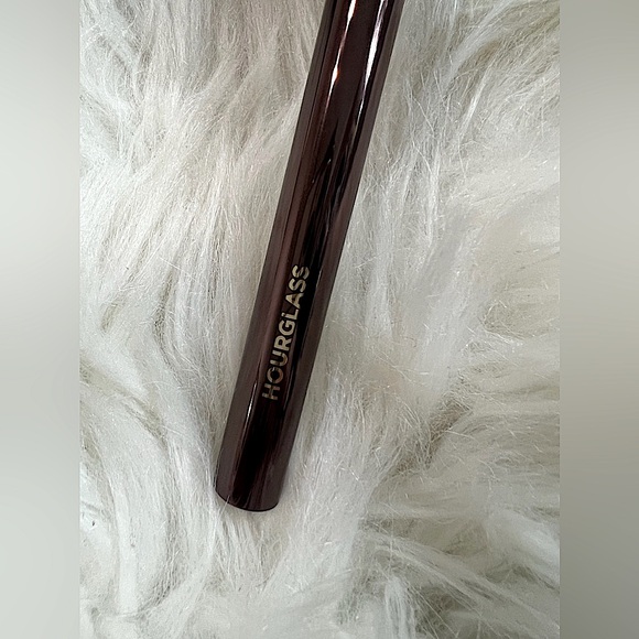 Hourglass brush - Picture 3 of 3